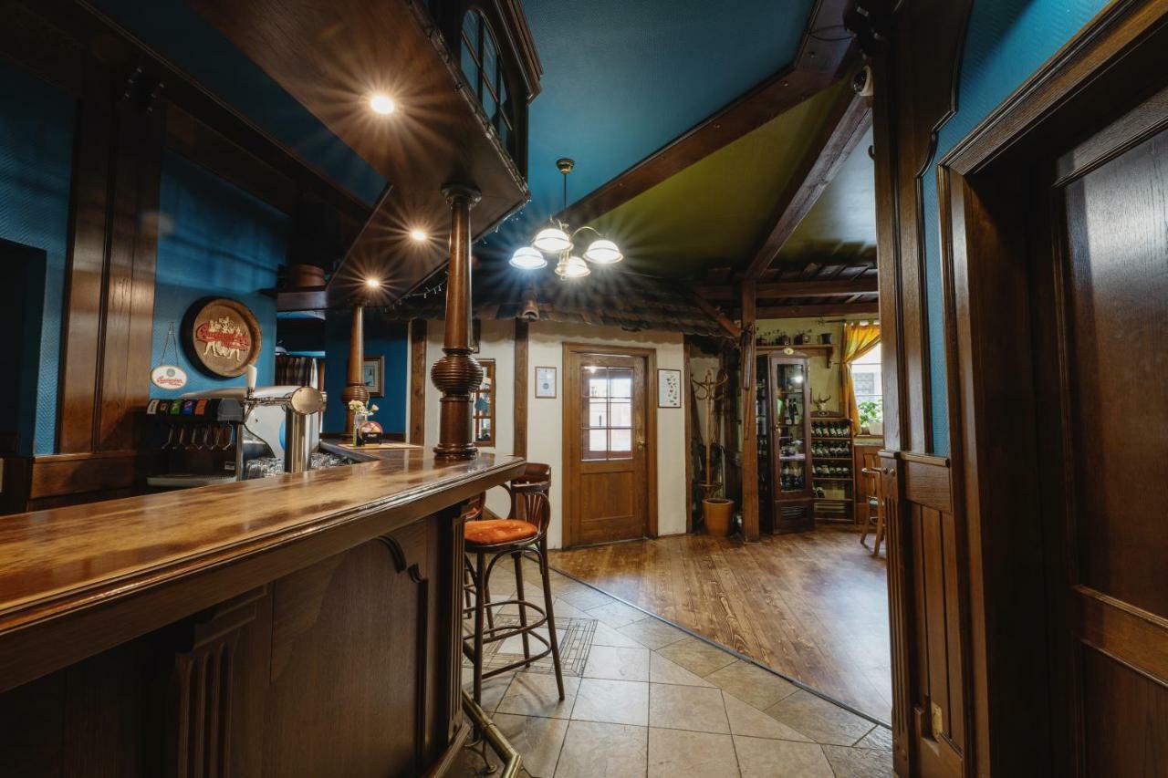 Hotel Taverna Javorník Buitenkant foto
