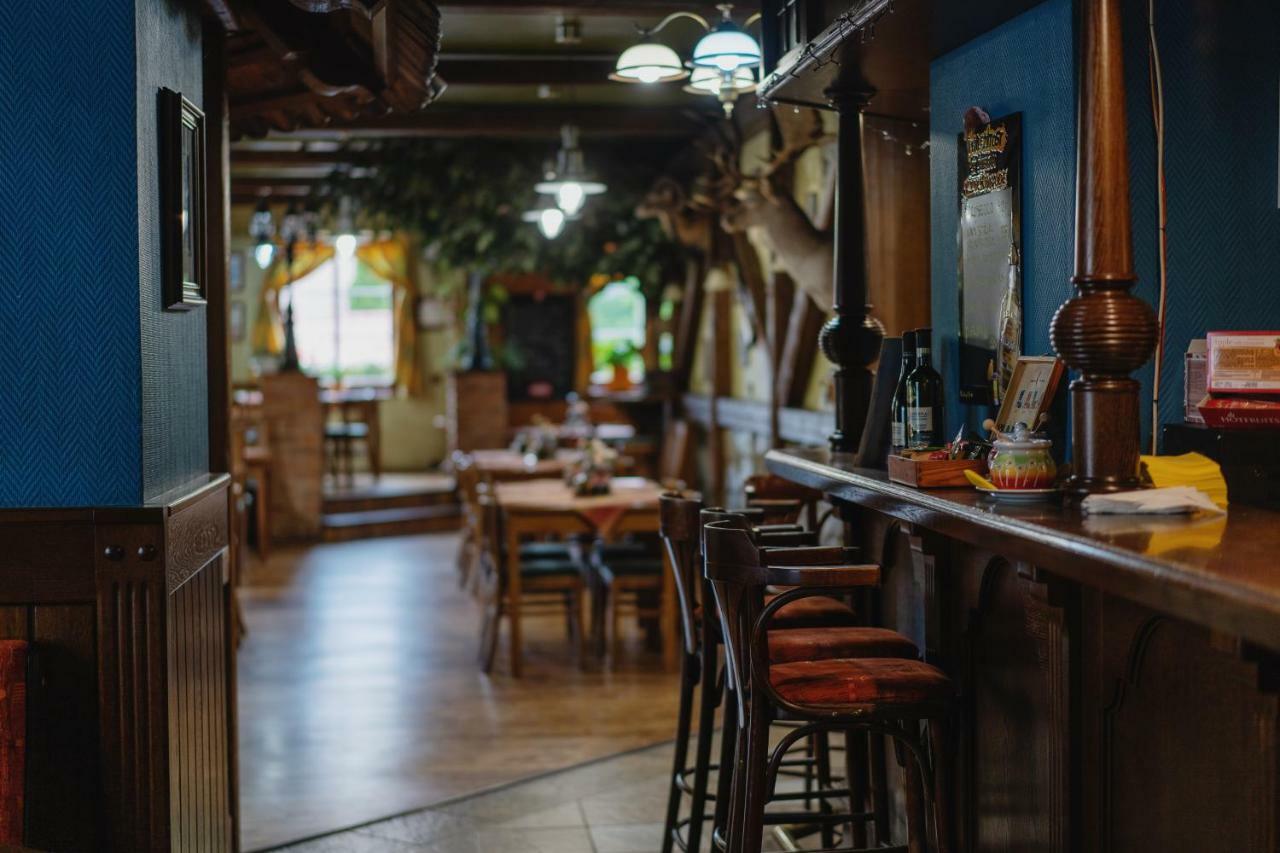Hotel Taverna Javorník Buitenkant foto